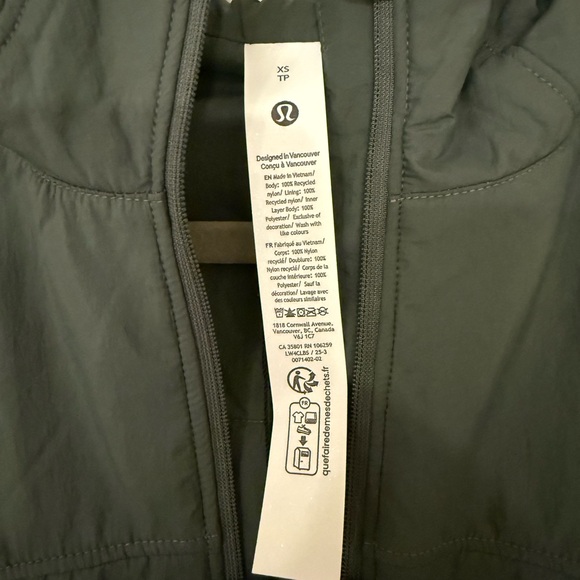 lululemon Women’s InsulEight Cold-Weather Run Shell in green - Picture 6 of 14